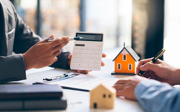 Investir em imóveis: vale a pena? Como começar?