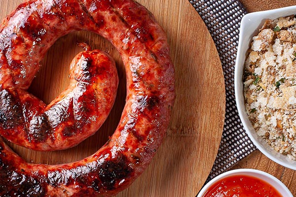 Linguiças e salsichas alemãs- comidas típicas de Santa Catarina