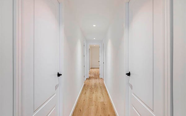 Corredor decorado: 5 ideias incríveis para você se inspirar