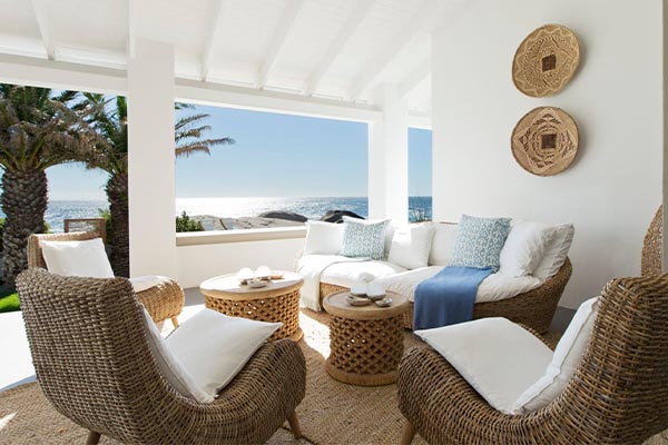 Móveis certos para casa de praia