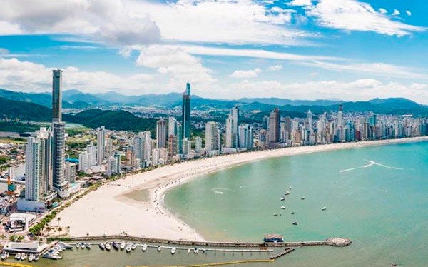 Conheça as Top 5 Melhores Praias de Itapema